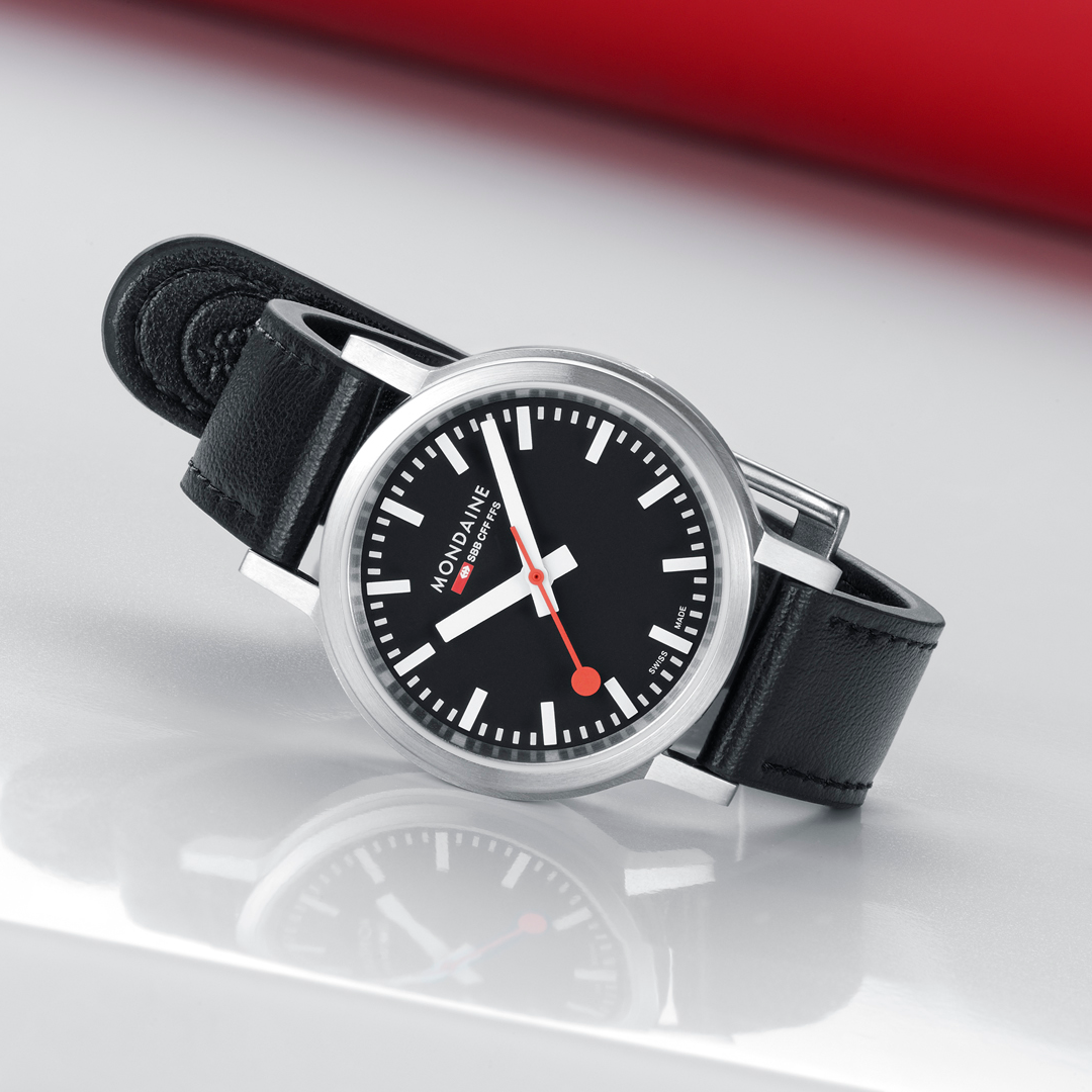 Mondaine Official Swiss Railways Stop2Go Automatic Super-LumiNovaB. 34mm Watch